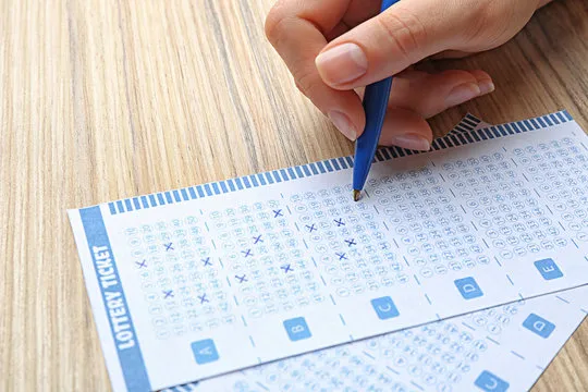 数据与开奖看板